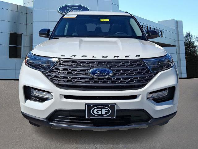 Certified 2022 Ford Explorer XLT w/ Equipment Group 202A image 7