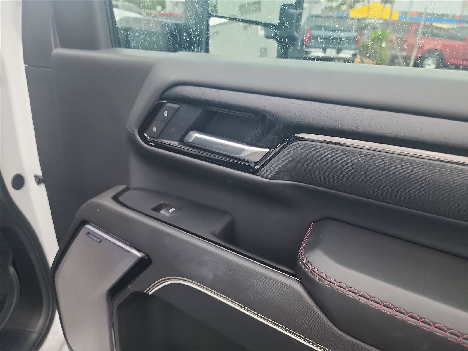 Used 2025 GMC Sierra 2500 AT4X w/ AT4X AEV Edition AWD/4WD image 36