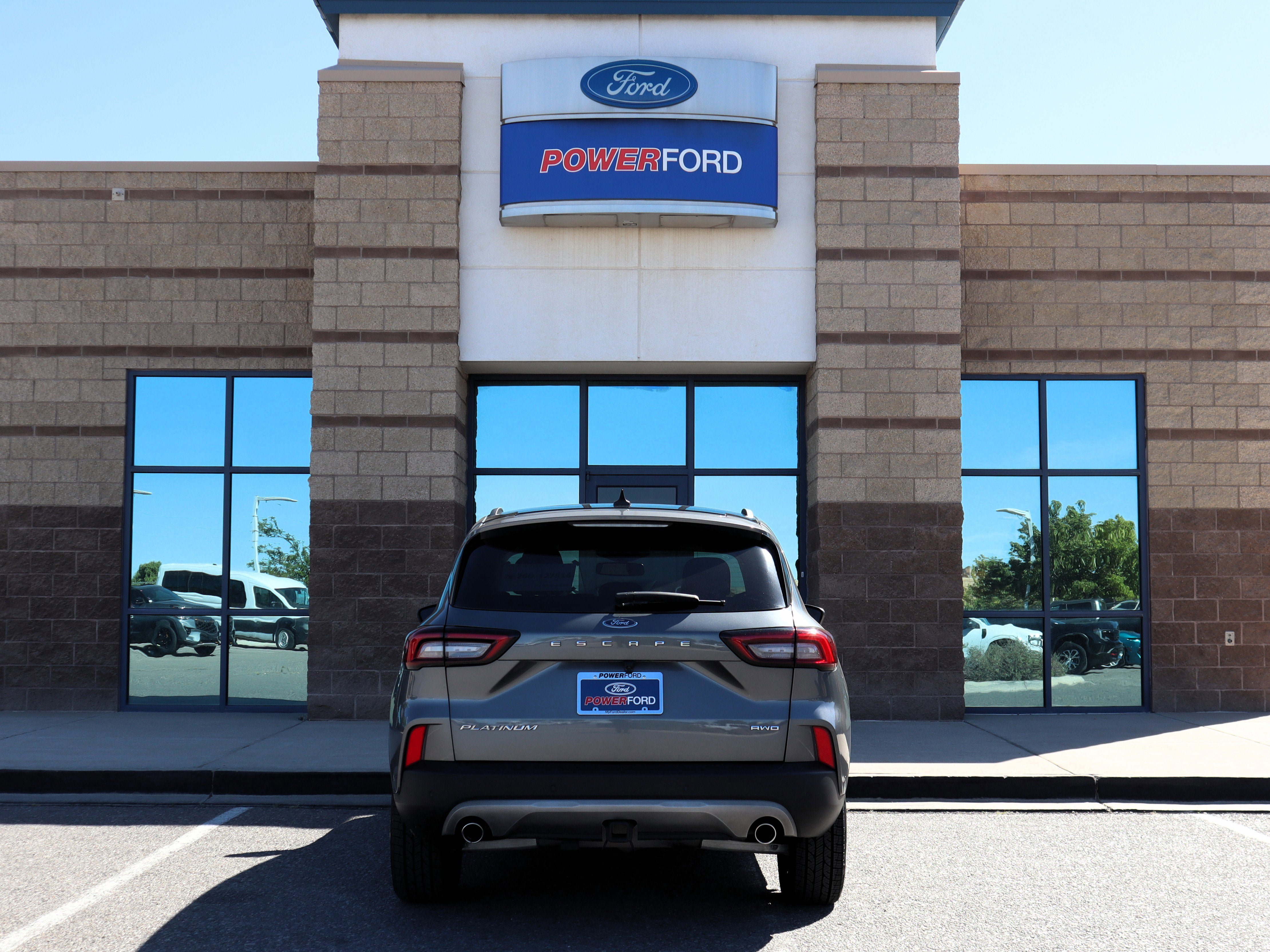 Certified 2023 Ford Escape Platinum w/ Premium Technology Package AWD/4WD image 4