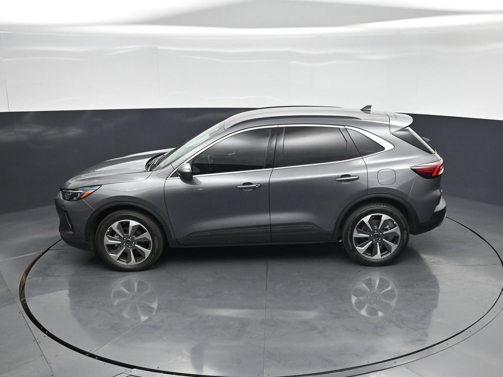 Certified 2023 Ford Escape Platinum AWD/4WD image 45