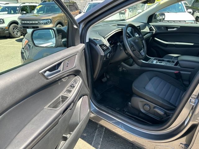 Certified 2024 Ford Edge SE w/ Black Appearance Package AWD/4WD image 11