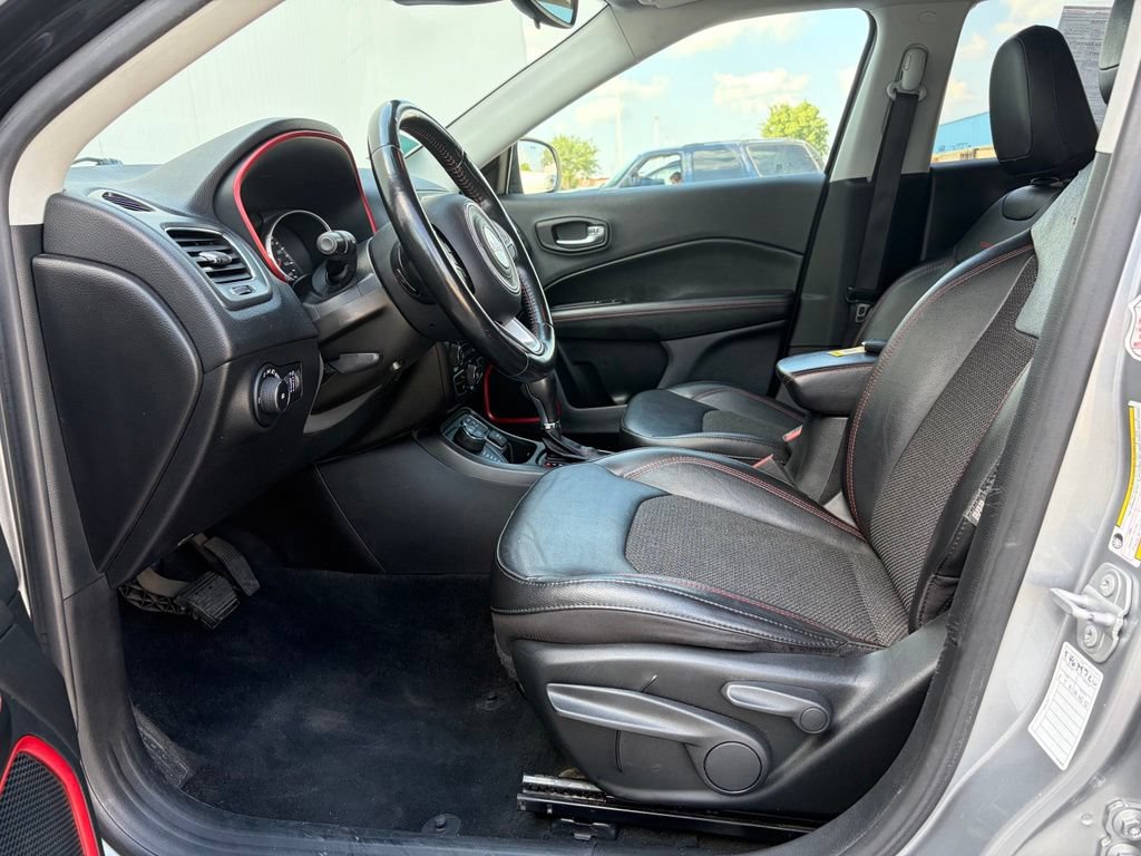 Used 2020 Jeep Compass Trailhawk AWD/4WD image 14
