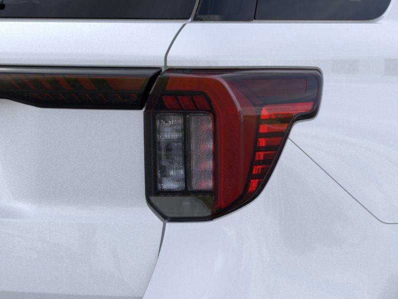 Certified 2025 Ford Explorer Active w/ Active Comfort Package RWD image 21