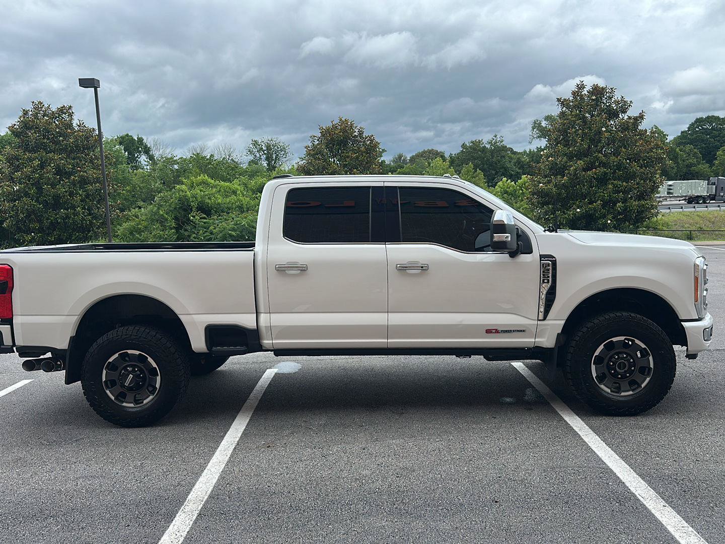 Certified 2023 Ford F250 Platinum w/ Tremor Off-Road Package AWD/4WD image 6