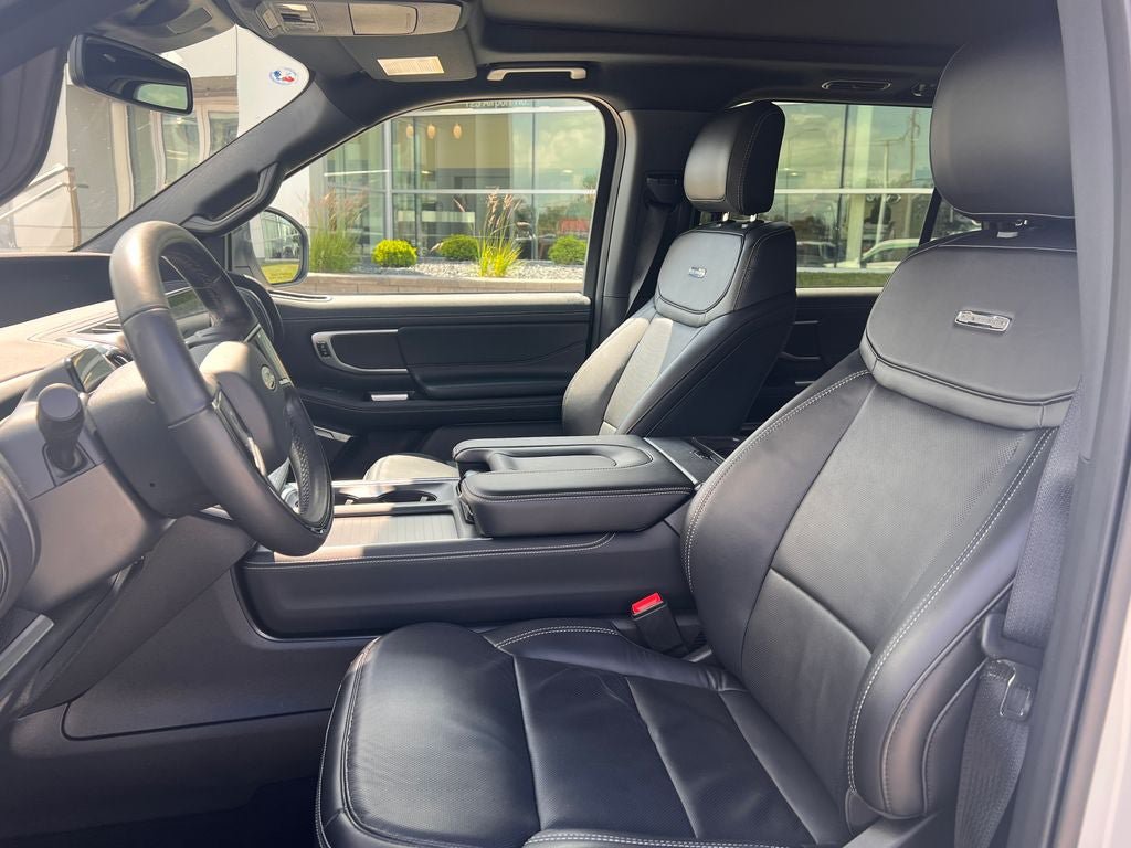Certified 2025 Ford Expedition Max Platinum w/ Stealth Appearance Package AWD/4WD image 10