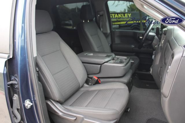 Used 2022 Chevrolet Silverado 1500 Custom Trail Boss w/ LPO, Dark Essentials Package image 11