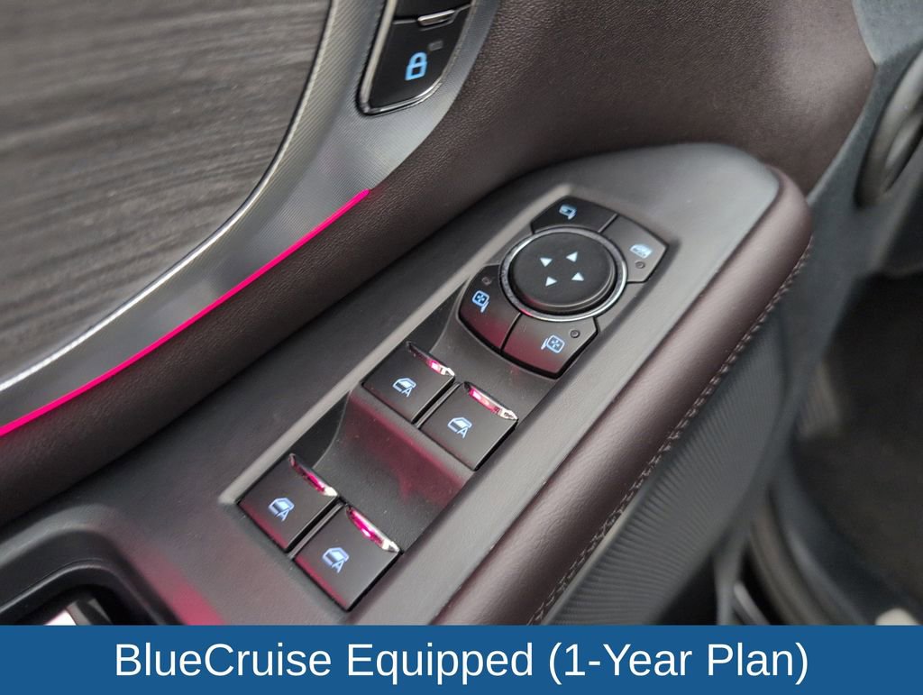 Certified 2025 Ford Expedition Platinum w/ Platinum Ultimate Package AWD/4WD image 35