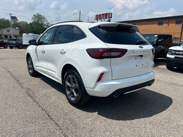 Certified 2024 Ford Escape ST-Line w/ Tech Pack #1 AWD/4WD image 6
