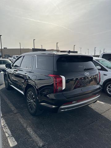 Used 2024 Hyundai Palisade Calligraphy image 2