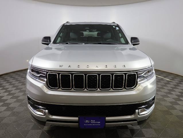 Used 2024 Jeep Wagoneer L Series II w/ Flexible Seating Group AWD/4WD image 3