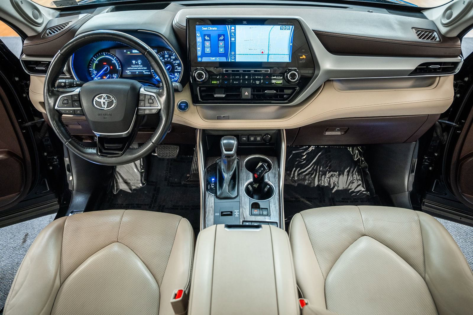 Used 2021 Toyota Highlander Platinum AWD/4WD image 22