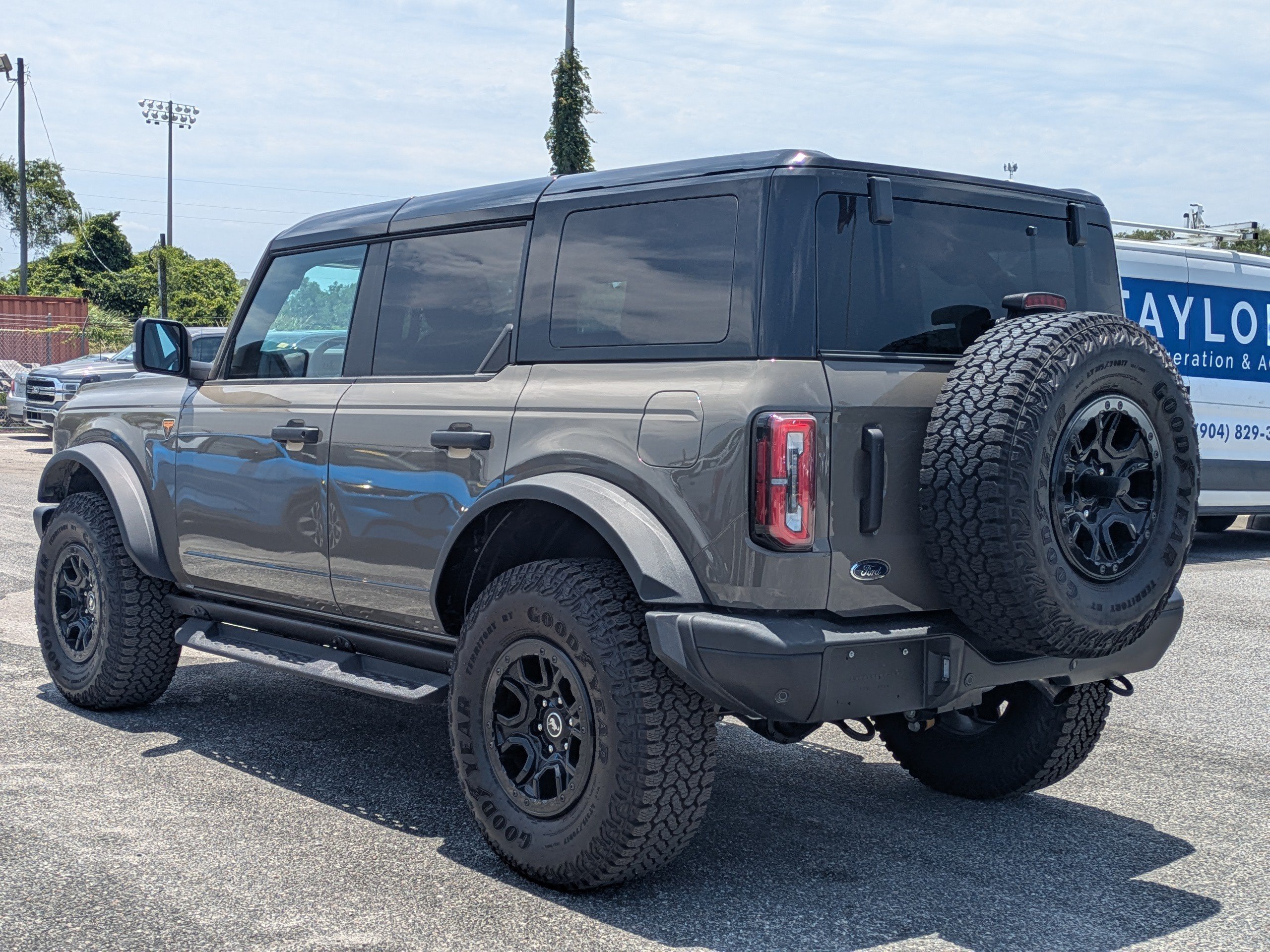 Certified 2025 Ford Bronco Badlands AWD/4WD image 6