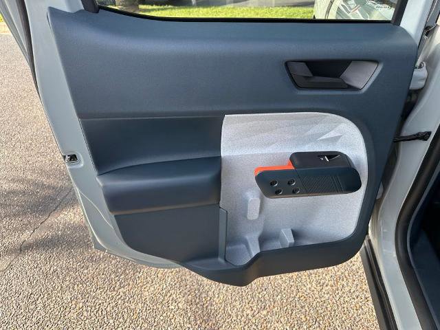 Certified 2022 Ford Maverick XLT image 12