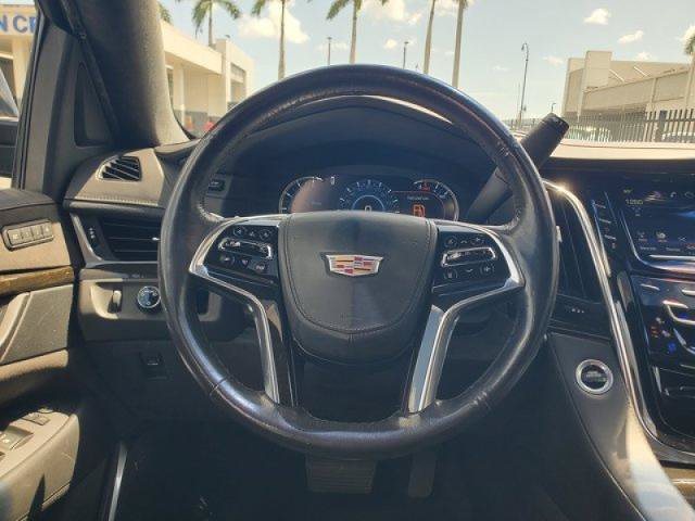 Used 2018 Cadillac Escalade Platinum RWD image 18