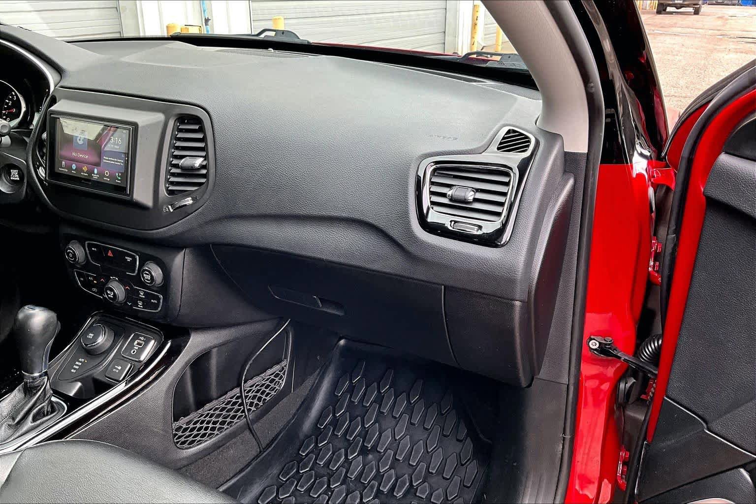 Used 2021 Jeep Compass Latitude AWD/4WD image 19