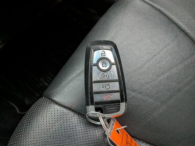 Certified 2017 Ford Edge Titanium w/ Equipment Group 301A AWD/4WD image 38