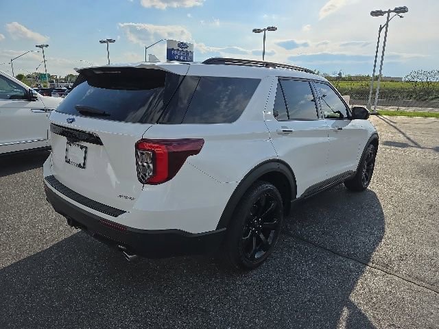 Certified 2024 Ford Explorer ST-Line w/ Class IV Trailer Tow Package AWD/4WD image 7