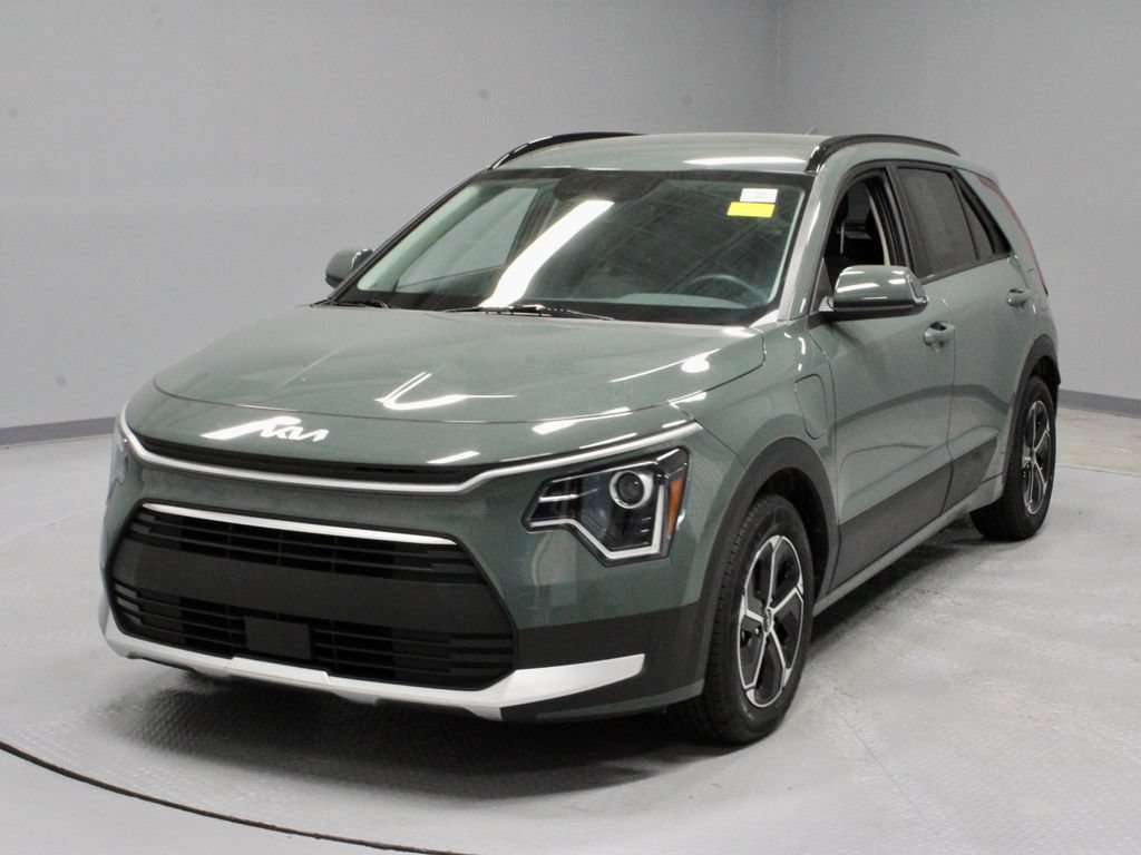 Used 2023 Kia Niro EX w/ EX Cold Weather Package FWD image 6