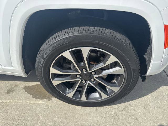 Used 2022 Jeep Grand Cherokee L Overland w/ Luxury Tech Group IV RWD image 8
