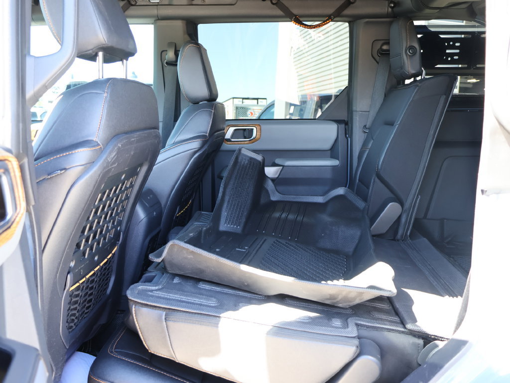 Certified 2023 Ford Bronco Badlands w/ Sasquatch Package AWD/4WD image 18