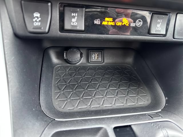 Used 2024 Toyota RAV4 XSE w/ Weather Package AWD/4WD image 17
