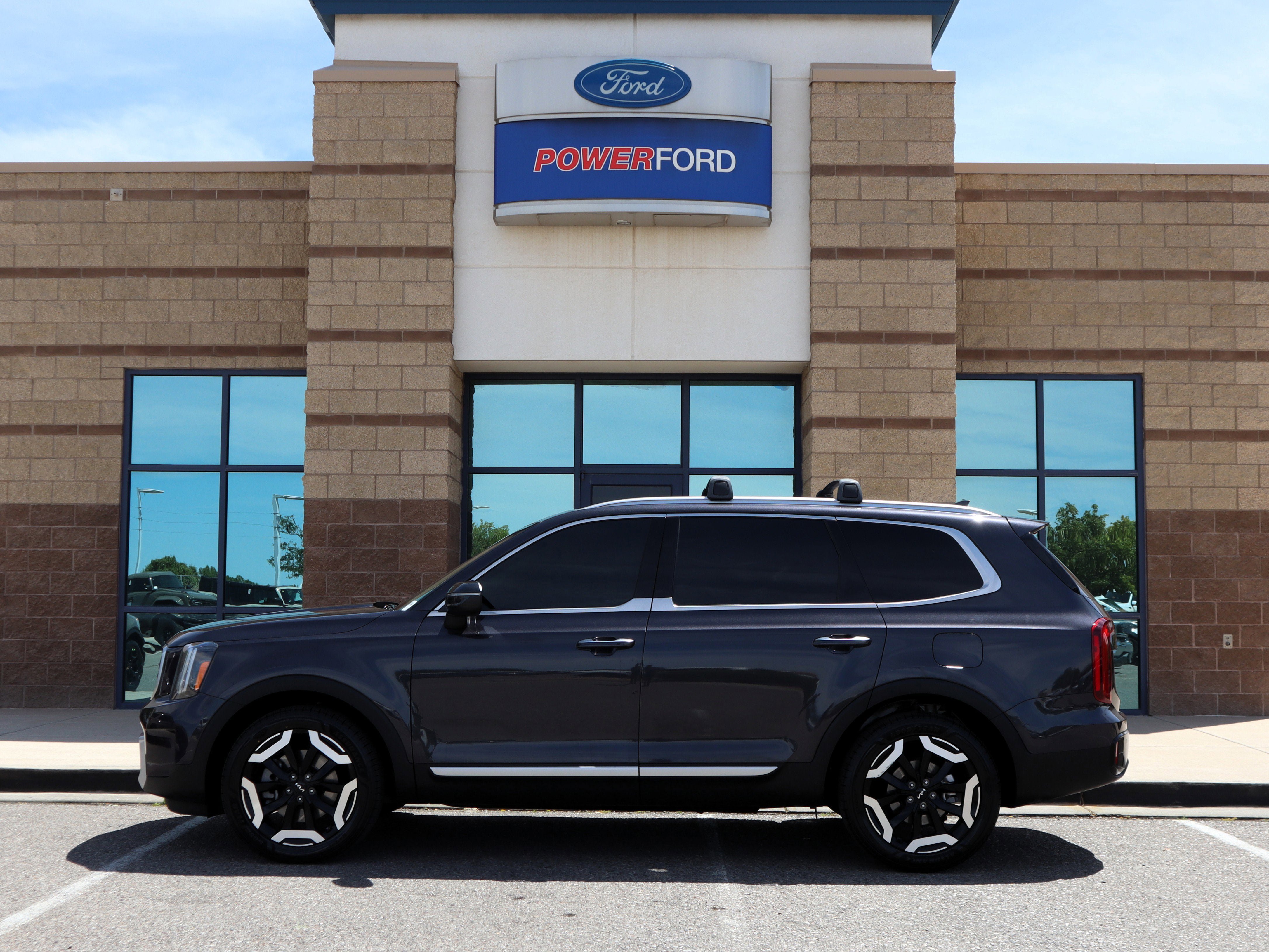 Used 2025 Kia Telluride S AWD/4WD image 9