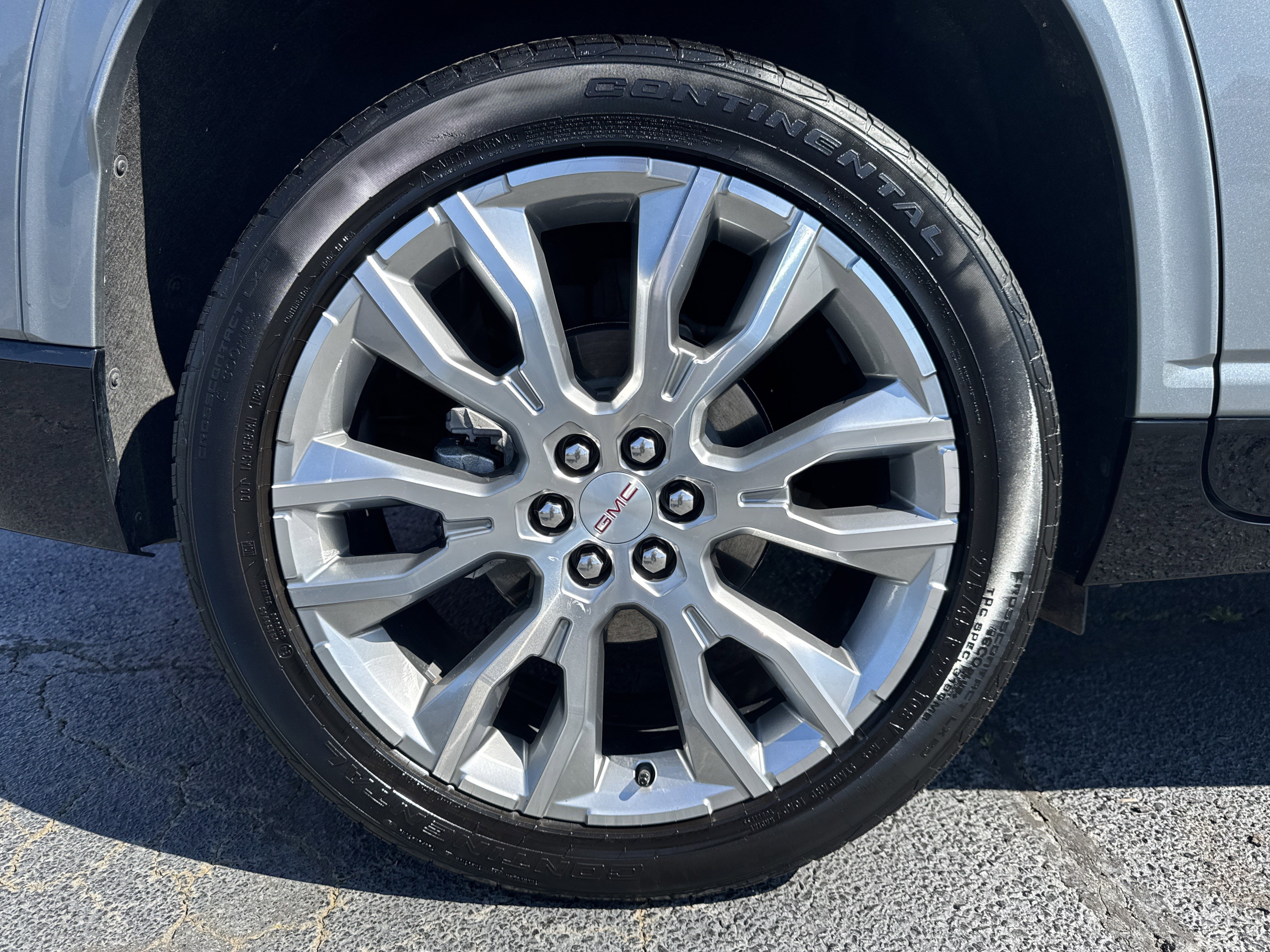 Used 2024 GMC Acadia Denali w/ Super Cruise Package image 21