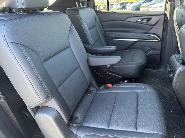 Used 2025 Chevrolet Traverse LT w/ Midnight/Sport Edition image 19