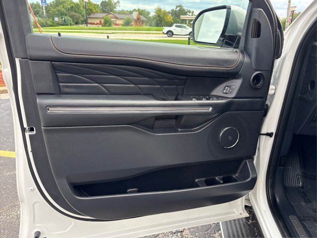 Certified 2024 Ford Expedition Platinum AWD/4WD image 19