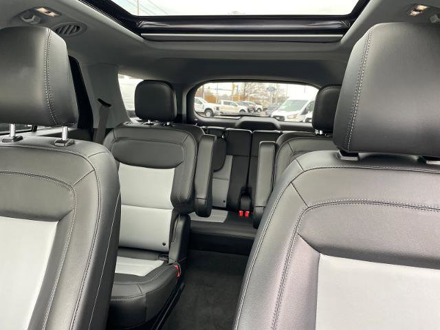 Certified 2023 Ford Explorer XLT w/ Equipment Group 202A image 33