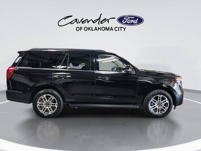 Certified 2025 Ford Expedition Active AWD/4WD image 9