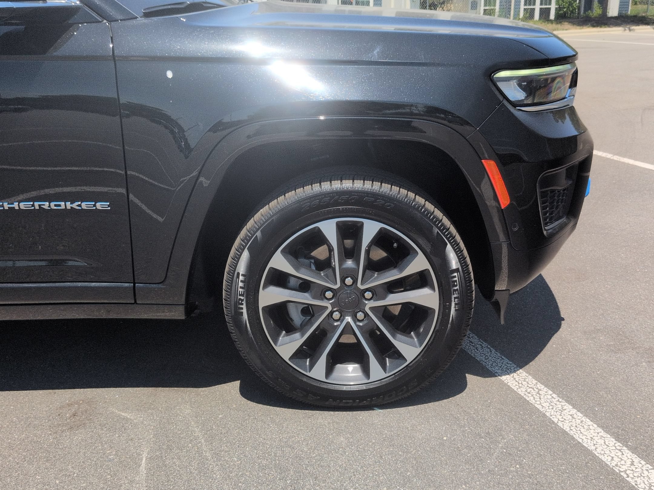 Used 2023 Jeep Grand Cherokee Overland AWD/4WD image 11