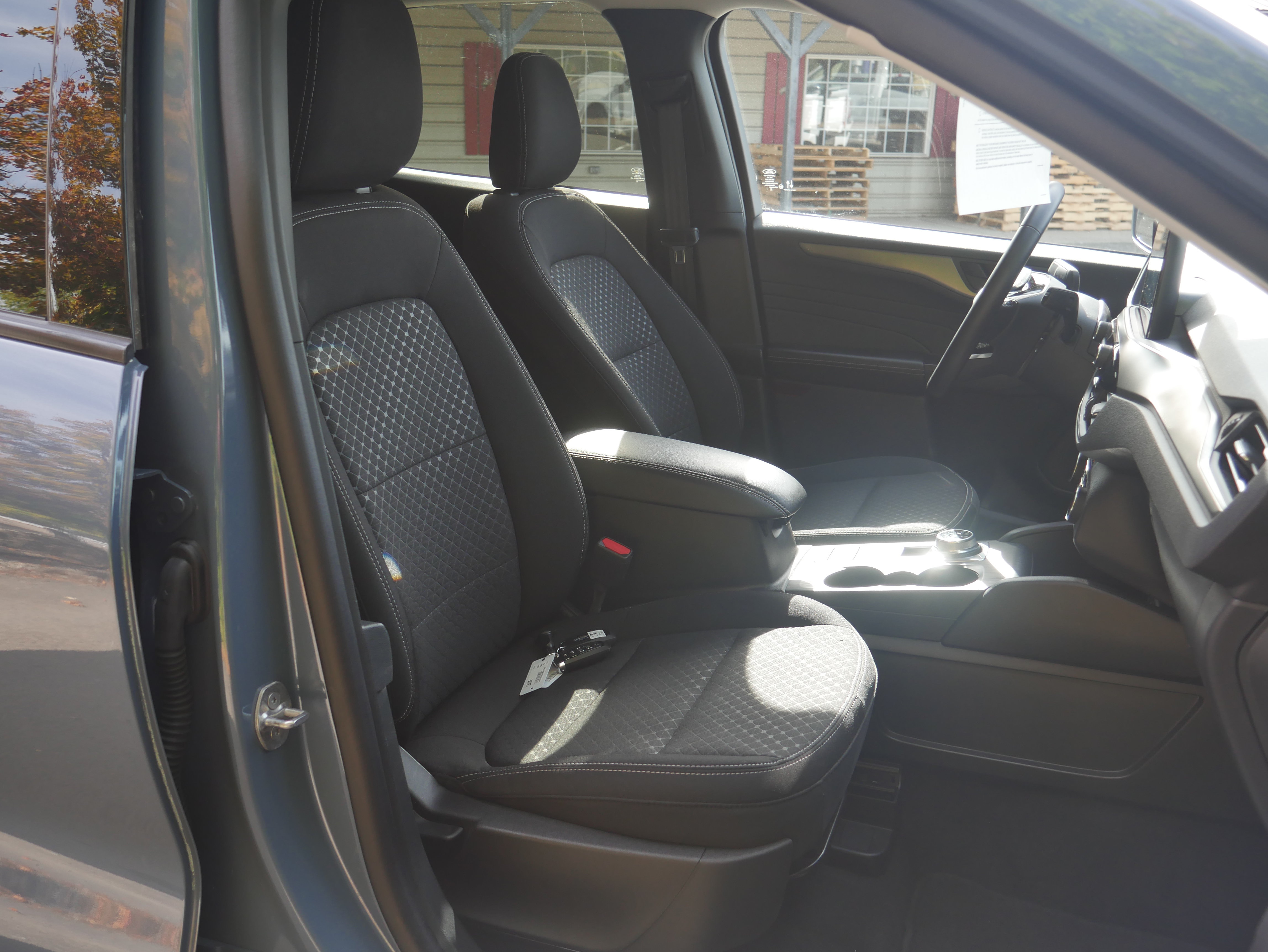 Certified 2025 Ford Escape Active AWD/4WD image 23