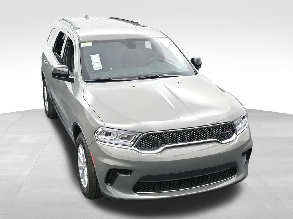 Used 2024 Dodge Durango SXT w/ 3rd Row Seating Group video 3