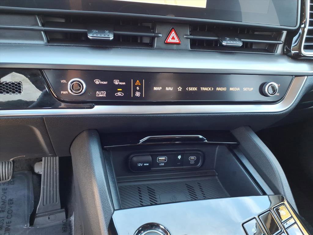 Used 2025 Kia Sportage EX image 20
