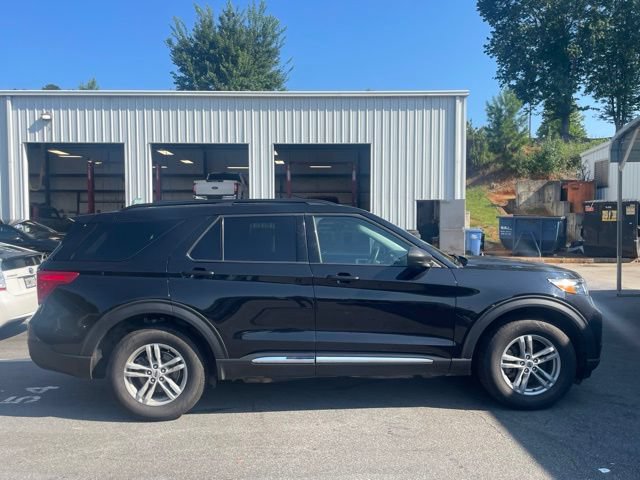 Certified 2024 Ford Explorer XLT AWD/4WD image 4