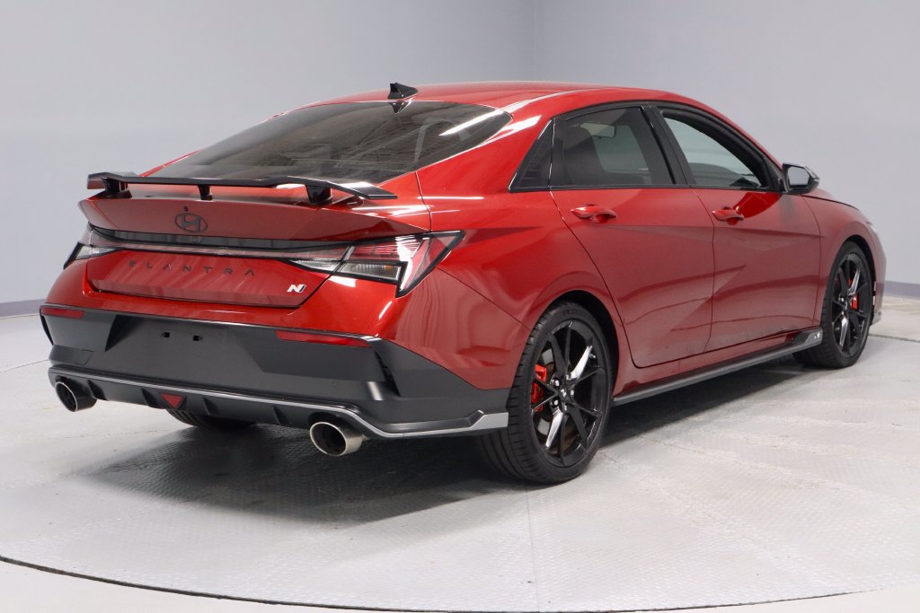 Used 2025 Hyundai Elantra N FWD image 12
