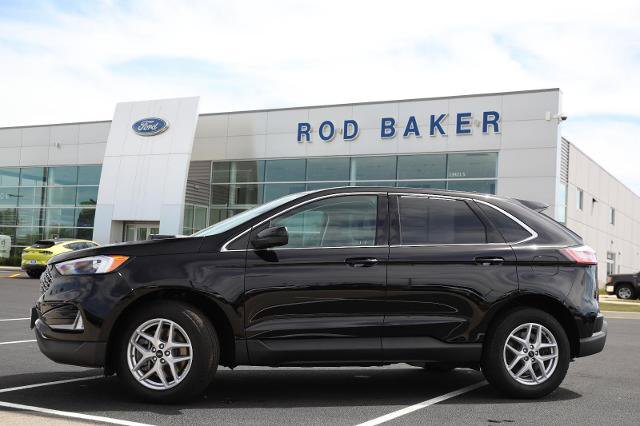 Certified 2024 Ford Edge SEL w/ Convenience Package AWD/4WD image 3