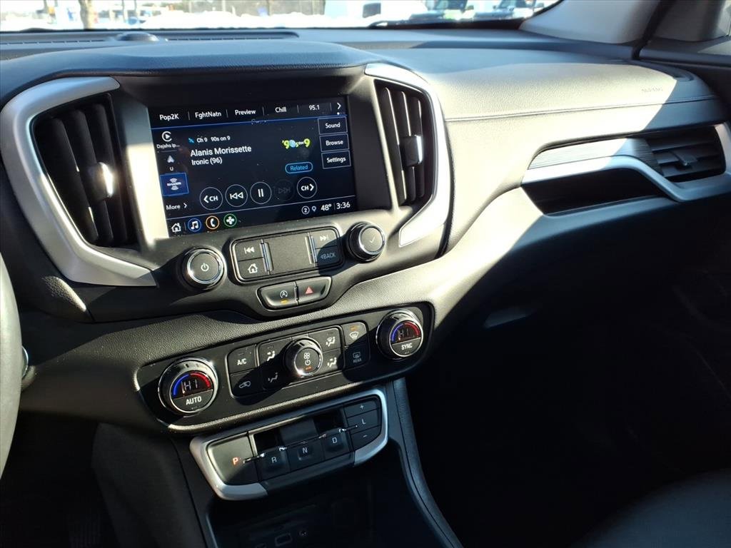 Used 2022 GMC Terrain SLT image 26