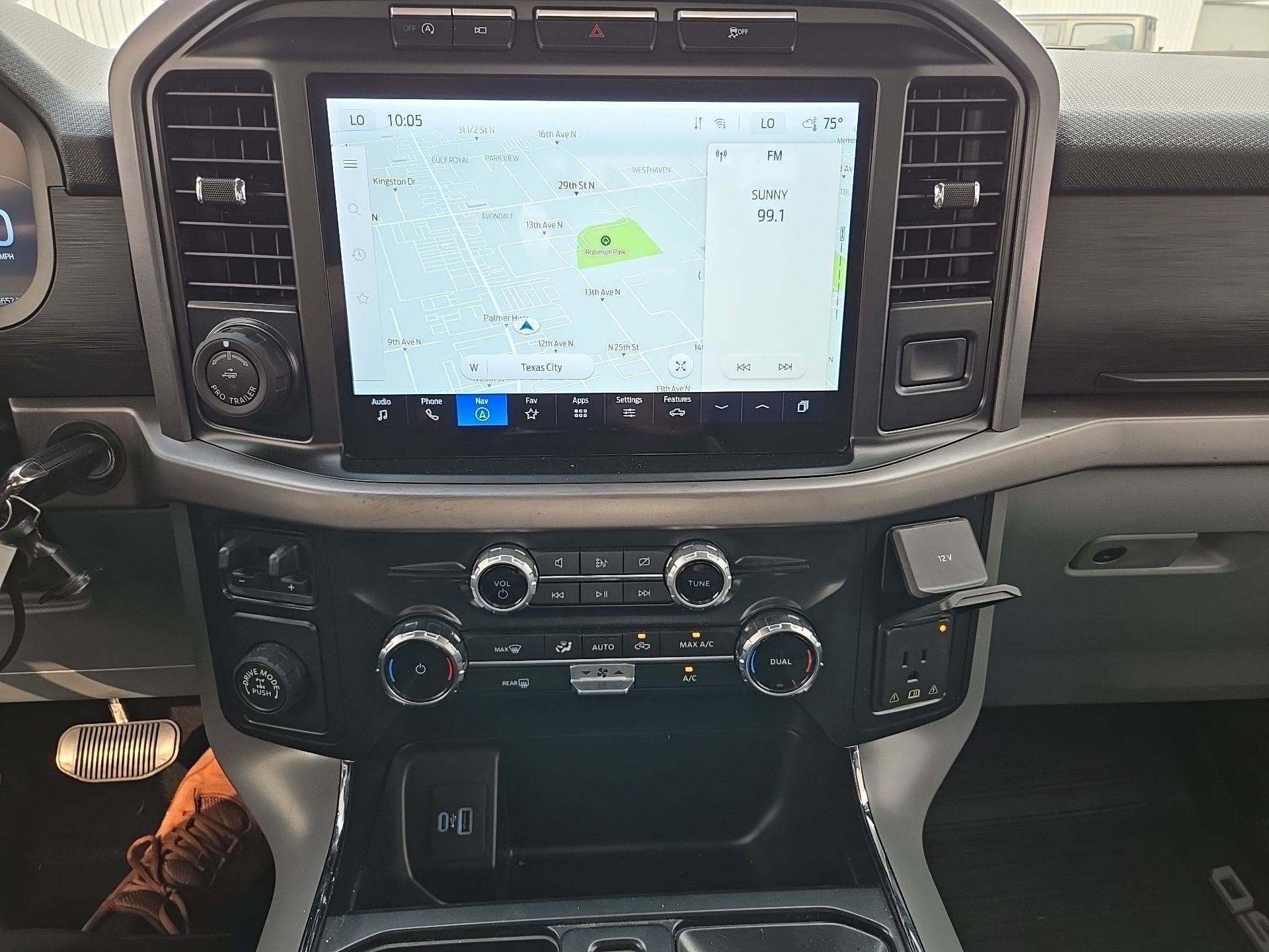 Certified 2024 Ford F150 XLT w/ Mobile Office Package image 15