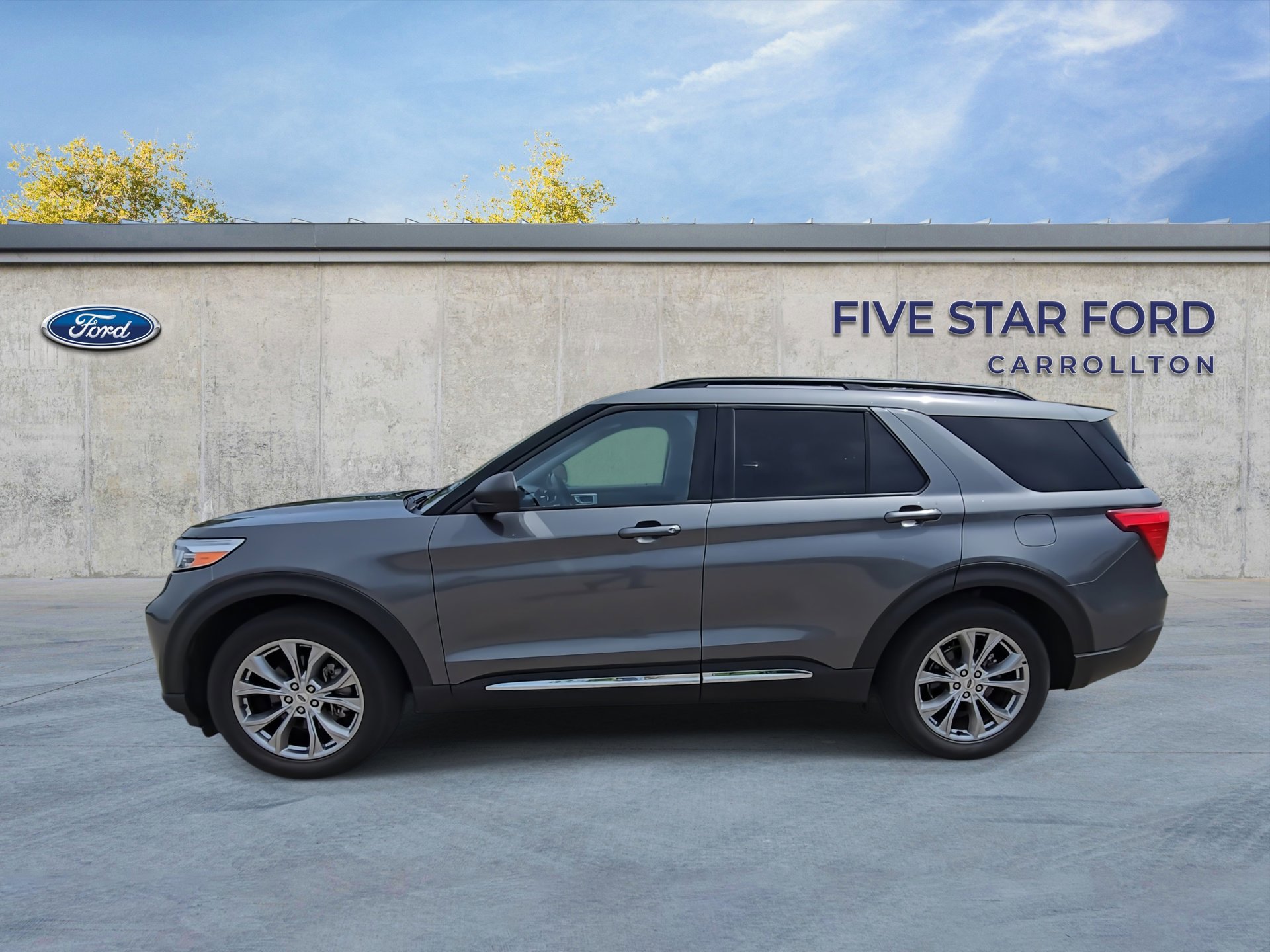 Certified 2023 Ford Explorer XLT w/ Equipment Group 202A image 2