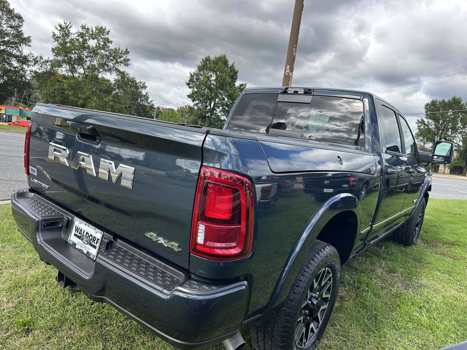 Used 2026 RAM 2500 Limited AWD/4WD image 6