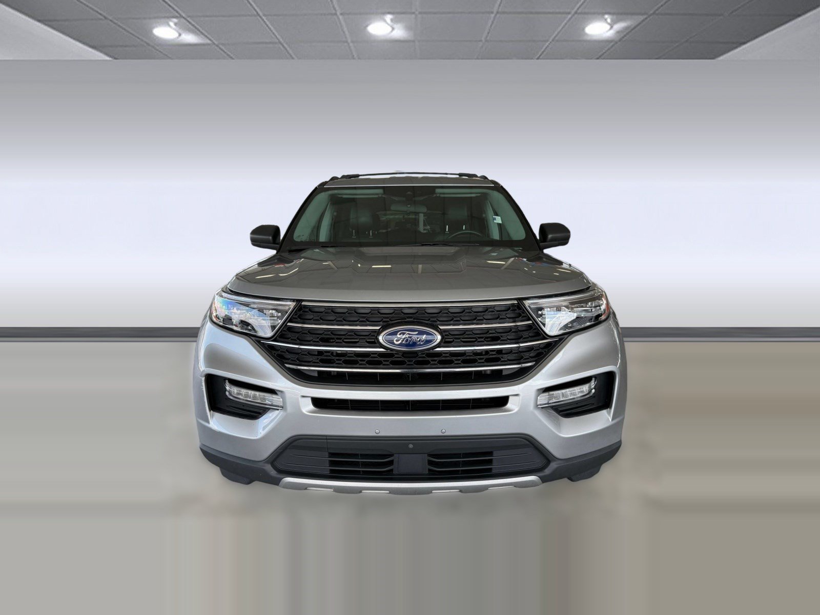 Certified 2024 Ford Explorer XLT w/ Equipment Group 202A RWD image 6