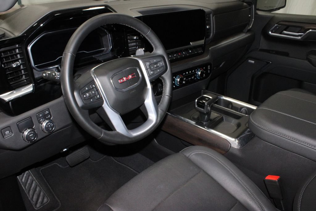 Used 2023 GMC Sierra 1500 SLT w/ SLT Convenience Package RWD image 29