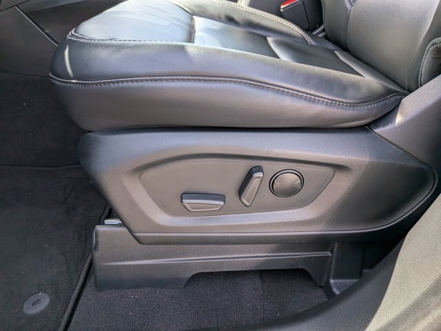 Certified 2023 Ford Explorer XLT w/ Equipment Group 202A RWD image 16