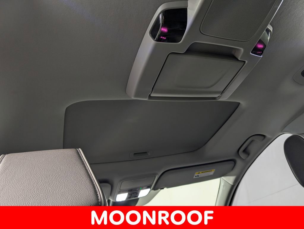 Used 2022 Honda Odyssey Elite image 13
