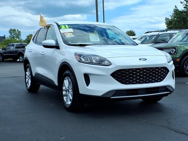 Certified 2021 Ford Escape SE w/ Convenience Package AWD/4WD image 3