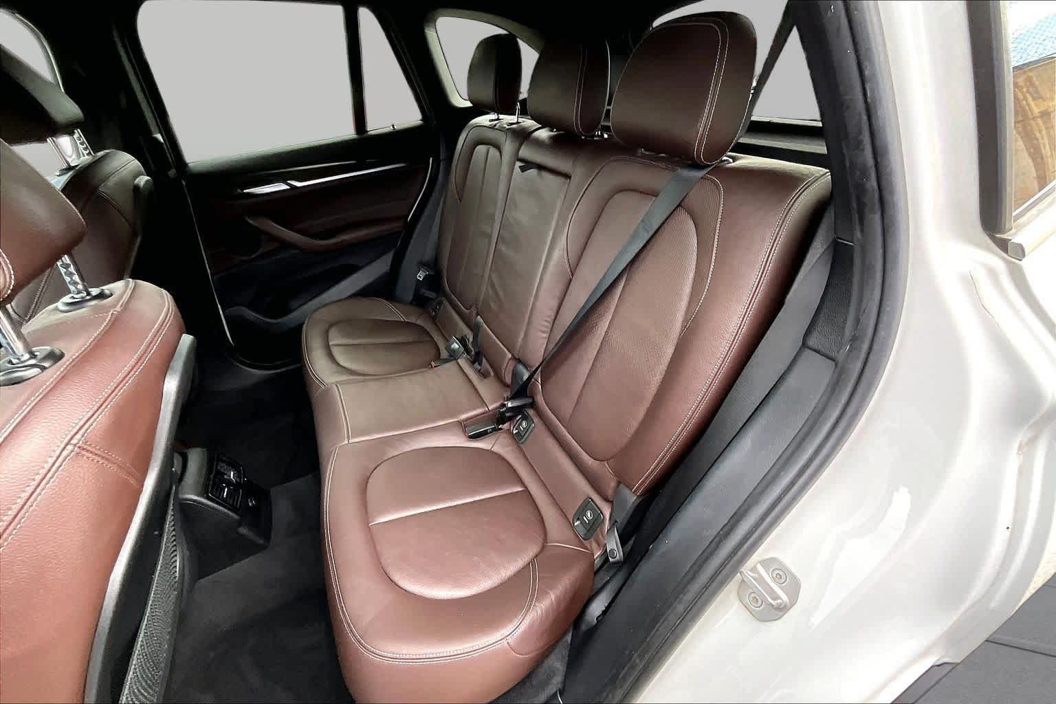 Used 2018 BMW X1 xDrive28i AWD/4WD image 21
