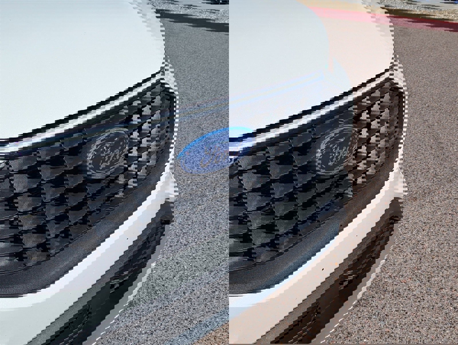 Certified 2025 Ford Escape Platinum image 4