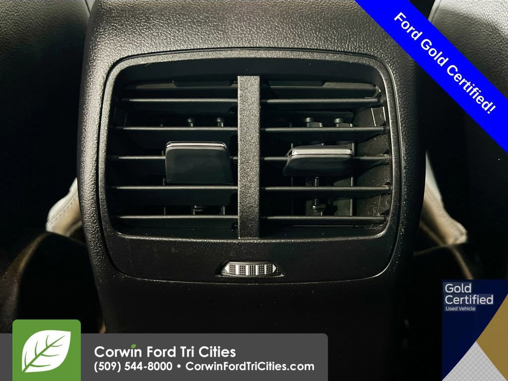 Certified 2022 Ford Escape Titanium w/ Class II Trailer Tow Package image 30